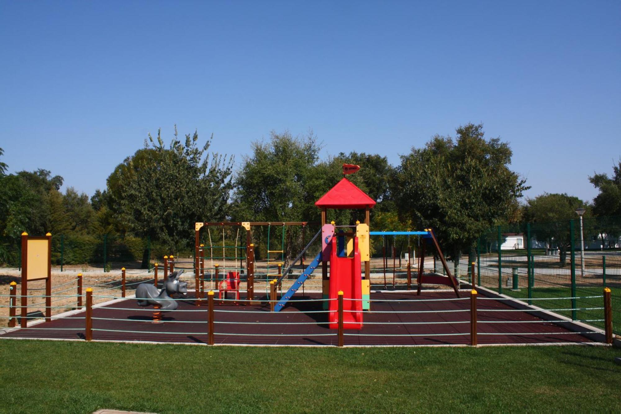 Parque De Campismo Orbitur Montargil 호텔 외부 사진